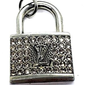 Charm, silver tone, LV lock